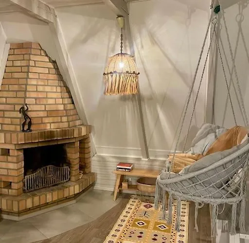 شقة Kaminsko, Puszcza Zielonka, Dom Nad Jeziorem